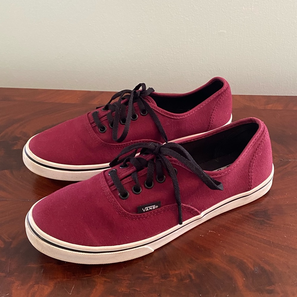 Vans Dark Red Lace Up Unisex M 6.0 / W 7.5